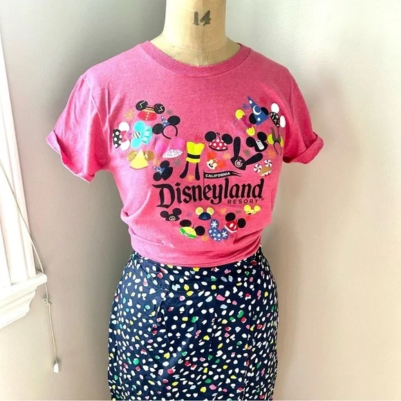Disneyland Mickey Mouse Mickey Ears Red Colorful T shirt Sz Small - Picture 5 of 11
